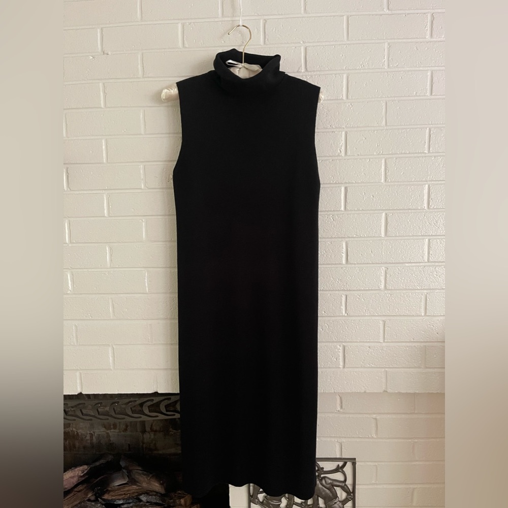 LBD ~T-neck~Med 100% soft washable wool dress from Bloomingdale’s. Love Story.